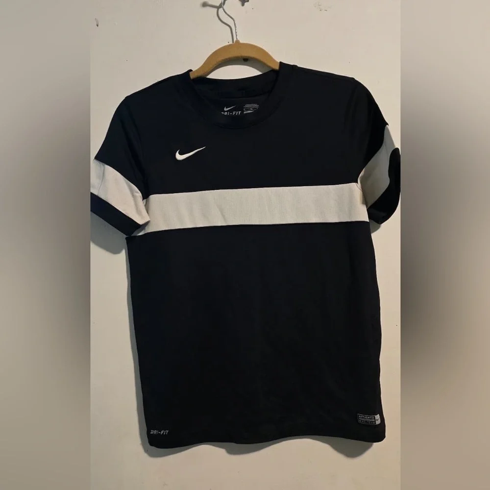Nike kids boy Black and White‎ Short Sleeve Tee